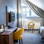 Hotel Sezony. Restauracja I 3*