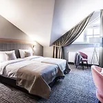 Hotel Sezony. Restauracja I 3*