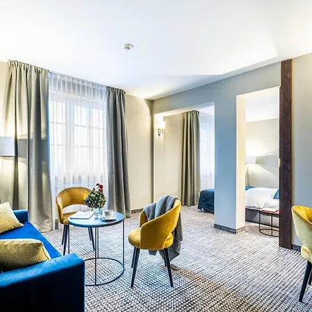 Sezony. Restauracja I 3* Костшин