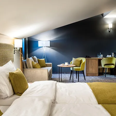 فندق Sezony. Restauracja I كوسترزين