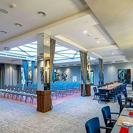 Szálloda Sezony. Restauracja I Kostrzyn
