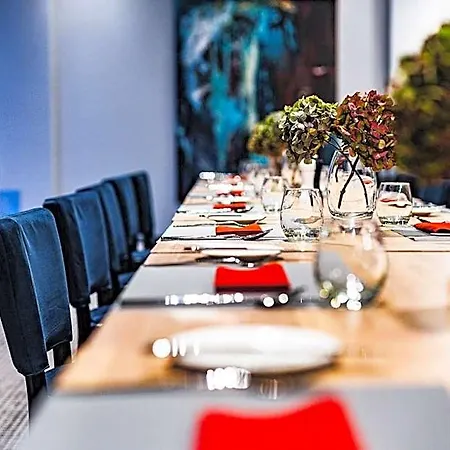 Sezony. Restauracja I Szálloda 3*