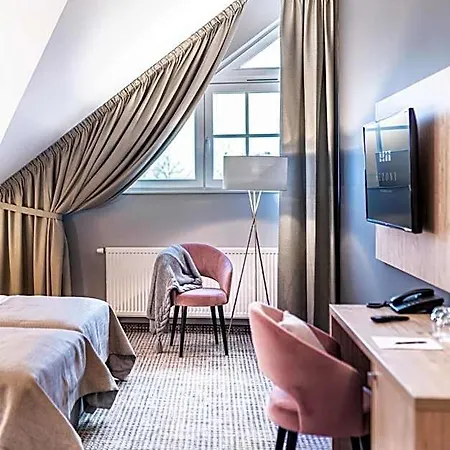 Sezony. Restauracja I Hotel Kostrzyn