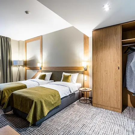 Sezony. Restauracja I