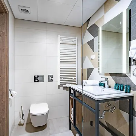 Hotel Sezony. Restauracja I Kostrzyn