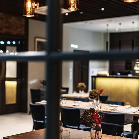Hotel Sezony. Restauracja I 3*