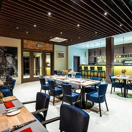 فندق Sezony. Restauracja I كوسترزين