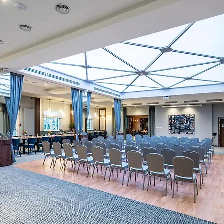 Sezony. Restauracja I 3*