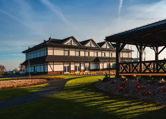 Sezony. Restauracja I فندق 3*