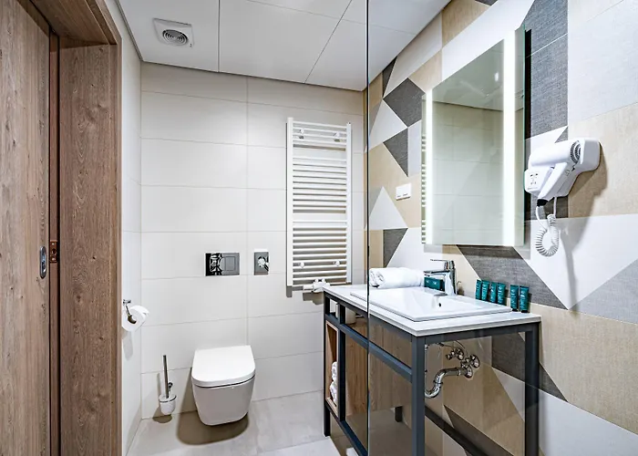 Sezony. Restauracja I Hotel 3*