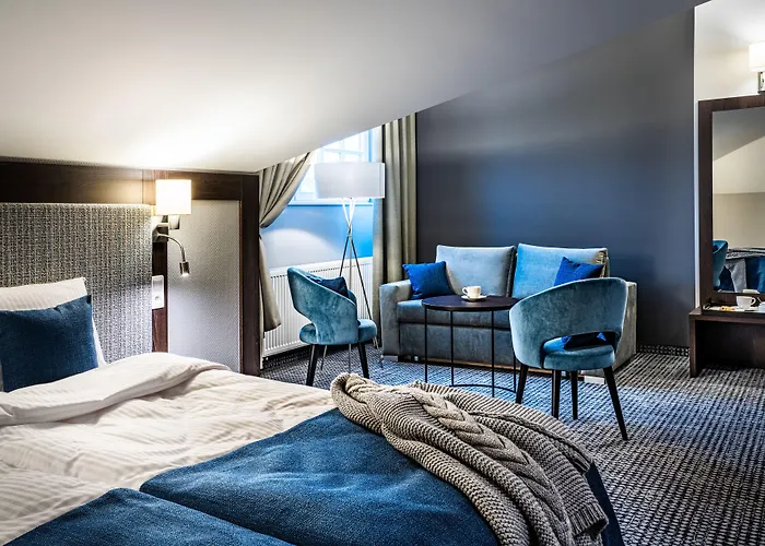 Sezony. Restauracja I 3* كوسترزين