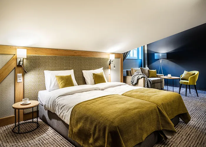 Hotel Sezony. Restauracja I Kostrzyn