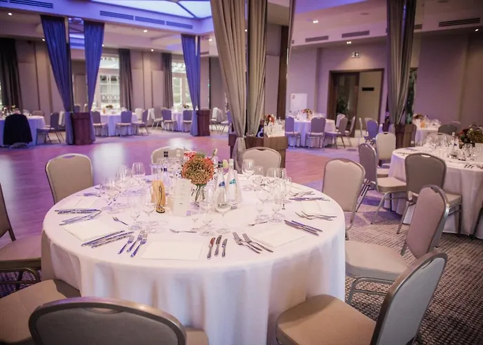 Sezony. Restauracja I Hotel