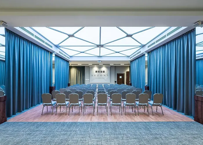 Sezony. Restauracja I 3* Kostrzyn